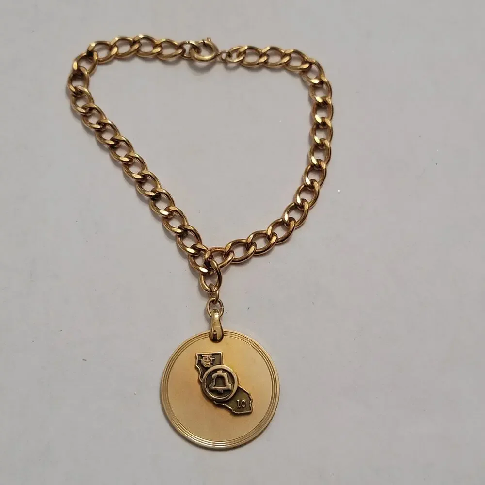 Vintage Gold Tone Pennsylvania Liberty Bell Charm Bracelet Round Disc Pendant - Picture 2 of 10